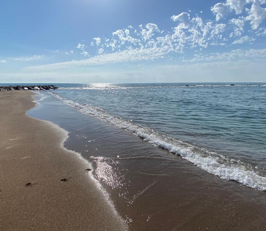 Casa Ibicenca En Benicasim A 3 Minutos De La Playa Apartment Benicassim Bagian luar foto